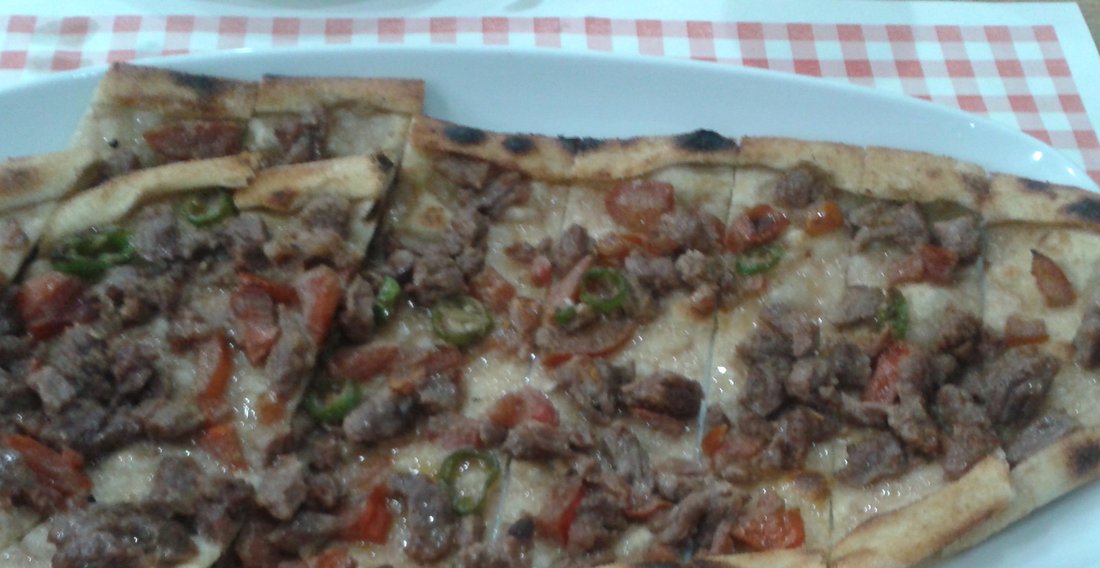 Kuşbaşılı Pide